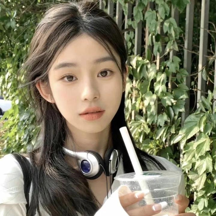 高档私房菜馆实拍：一线女星深夜出入高档会所，粉丝集体脱粉
